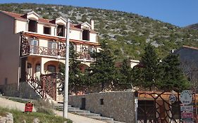 Katarina Apartments And Rooms